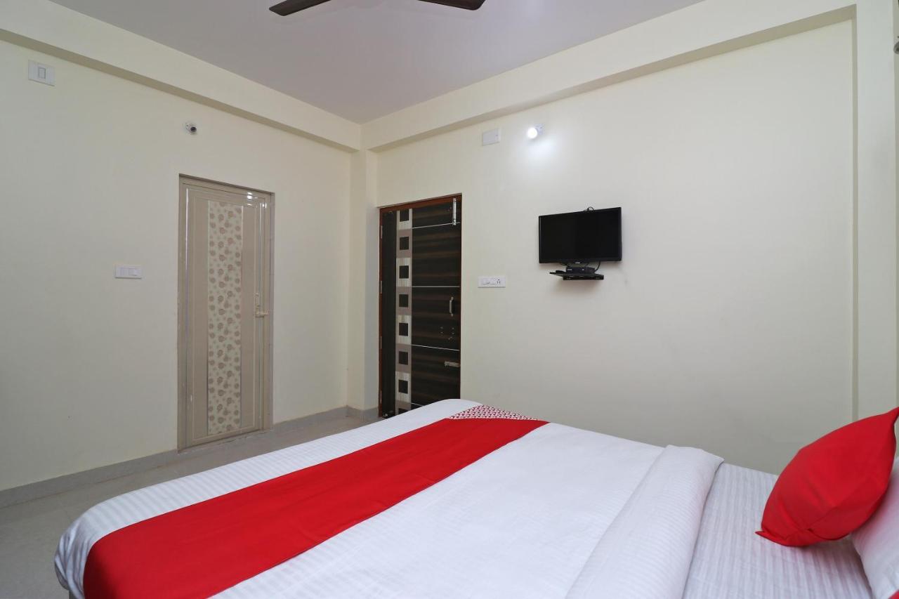 OYO 35905 Hotel Ayush Palace Cuttack Exterior foto
