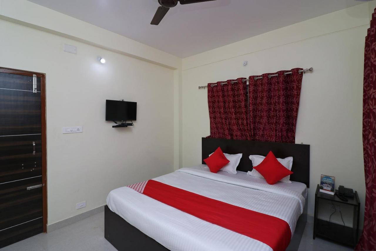 OYO 35905 Hotel Ayush Palace Cuttack Exterior foto