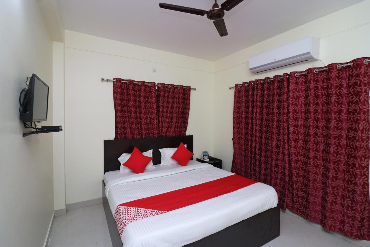 OYO 35905 Hotel Ayush Palace Cuttack Exterior foto
