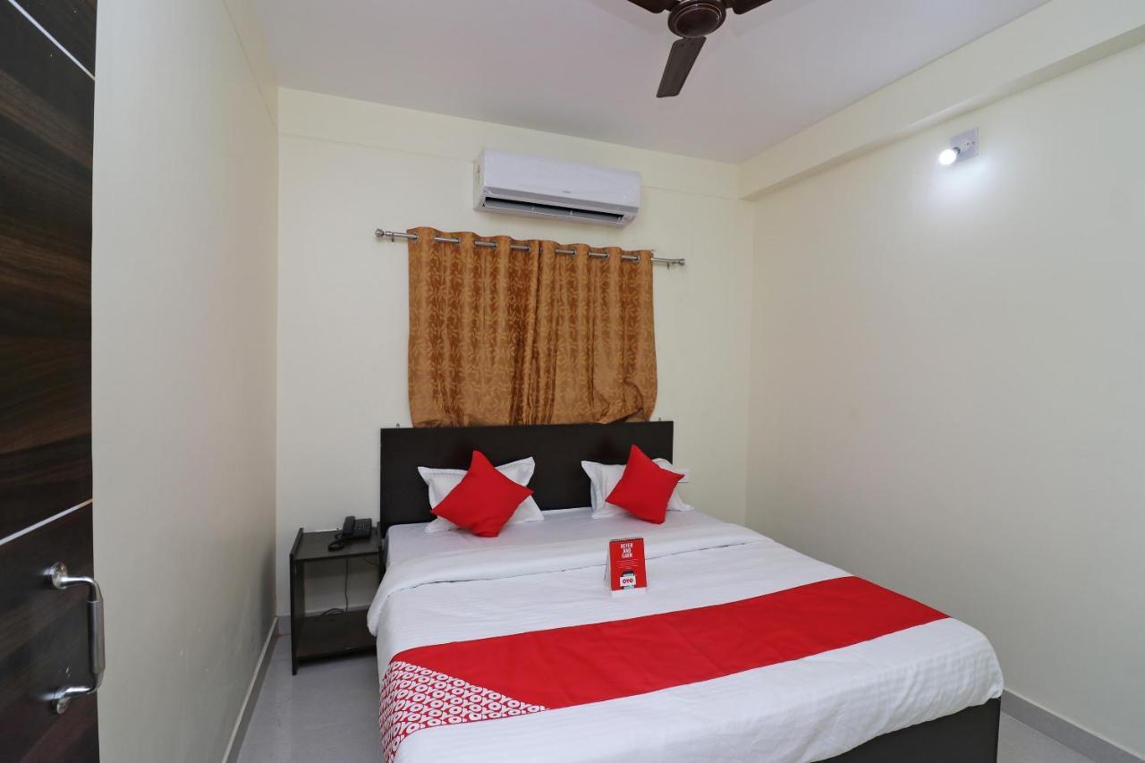 OYO 35905 Hotel Ayush Palace Cuttack Exterior foto
