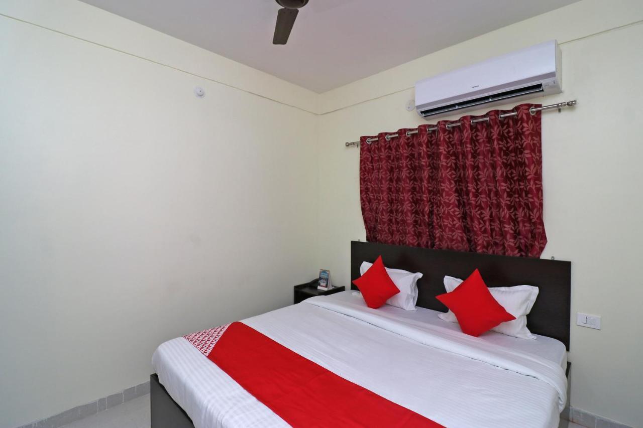 OYO 35905 Hotel Ayush Palace Cuttack Exterior foto