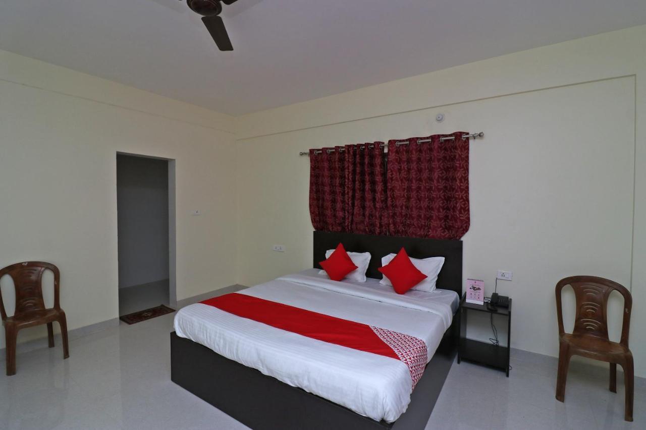 OYO 35905 Hotel Ayush Palace Cuttack Exterior foto