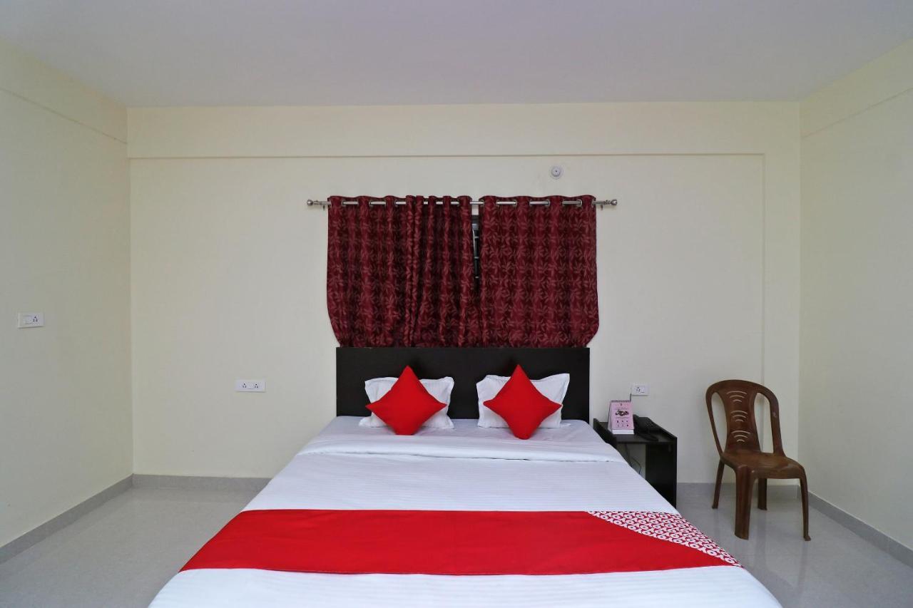 OYO 35905 Hotel Ayush Palace Cuttack Exterior foto