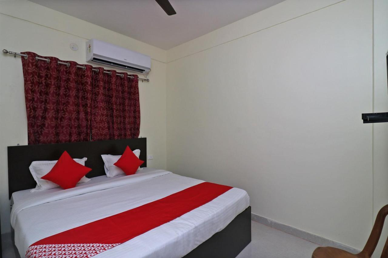 OYO 35905 Hotel Ayush Palace Cuttack Exterior foto